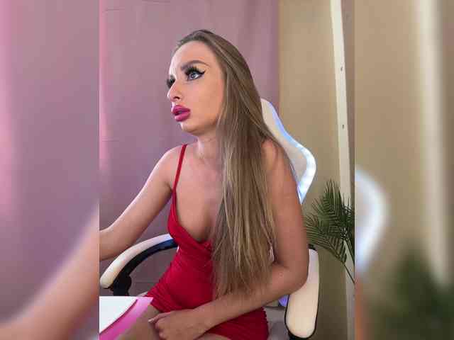 GoldPussy69 webcam