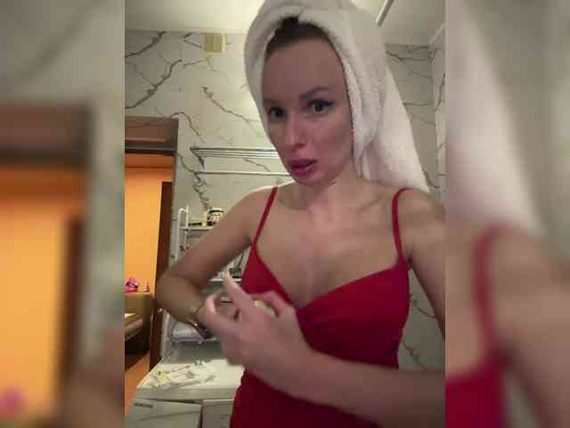GoldPussy69 webcam