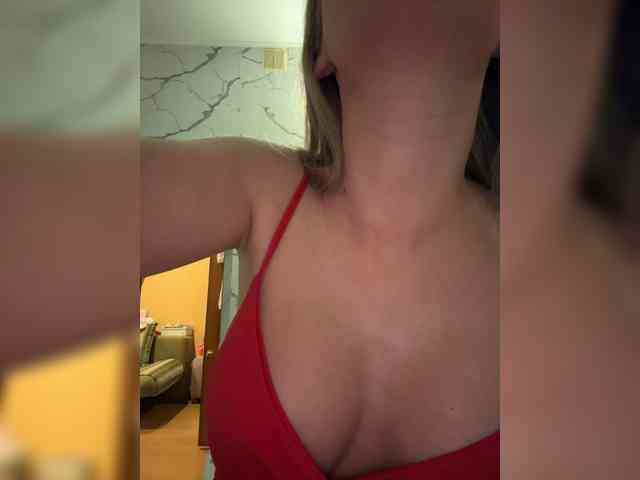GoldPussy69 webcam