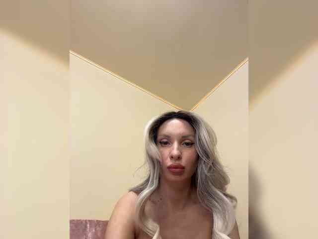 GoldPussy69 webcam