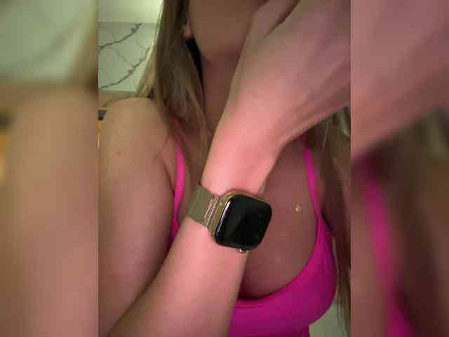 GoldPussy69 webcam
