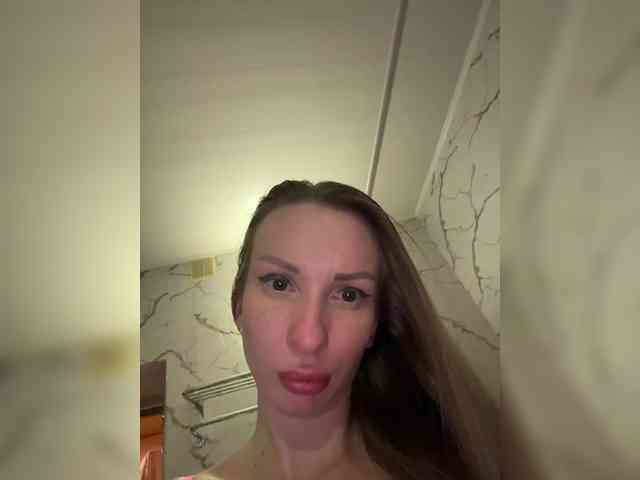 GoldPussy69 webcam