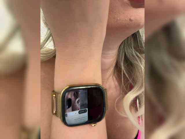 GoldPussy69 webcam
