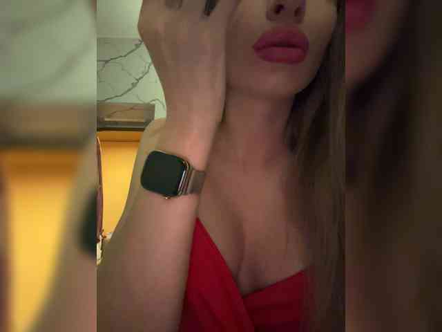 GoldPussy69 webcam