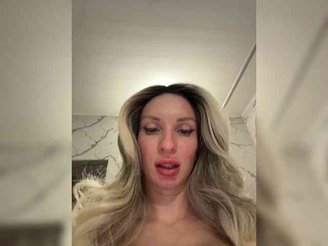 goldpussy69's live room