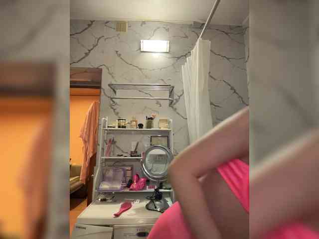 GoldPussy69 webcam