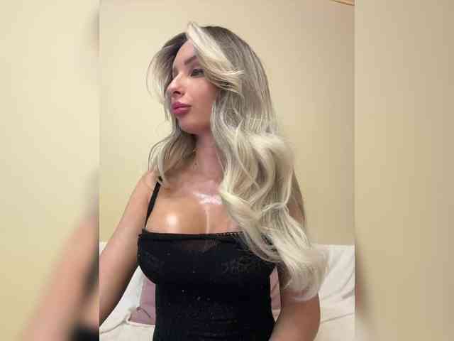 GoldPussy69 webcam