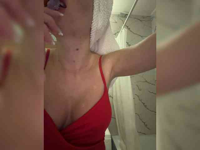 GoldPussy69 webcam