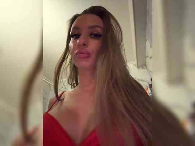 GoldPussy69 webcam