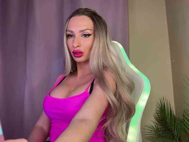 GoldPussy69 webcam