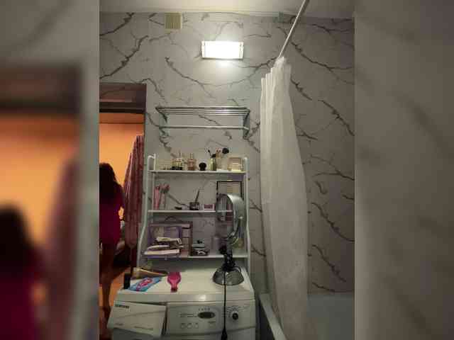 GoldPussy69 webcam
