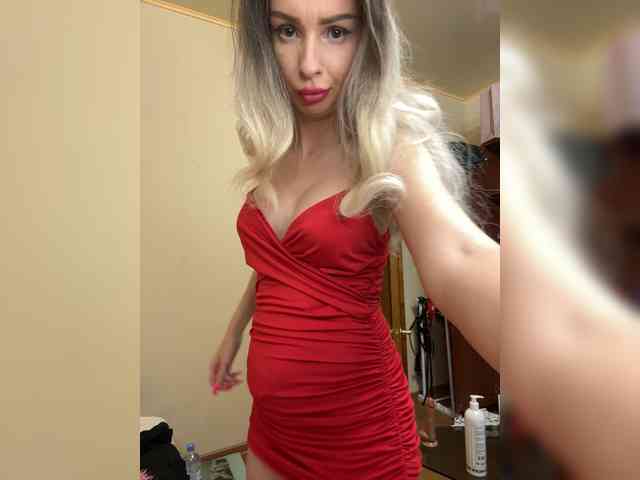 GoldPussy69 webcam