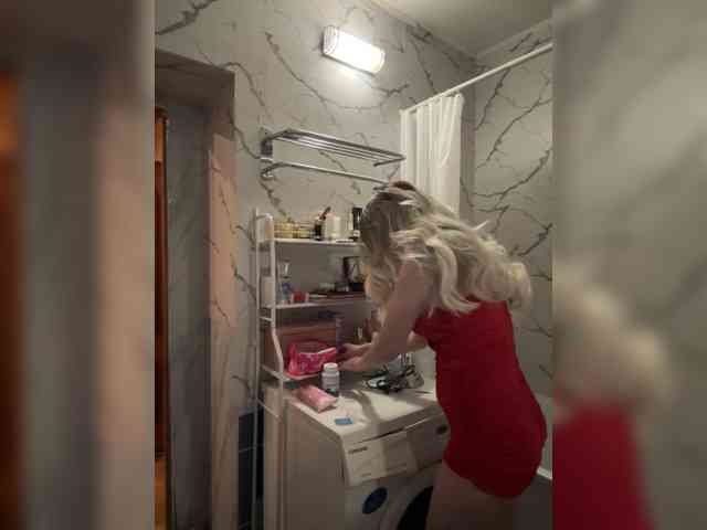 GoldPussy69 webcam