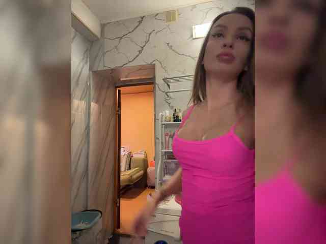 GoldPussy69 webcam