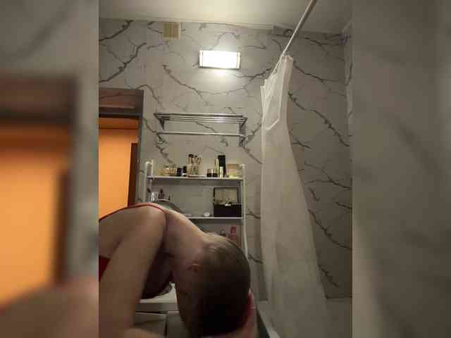 GoldPussy69 webcam