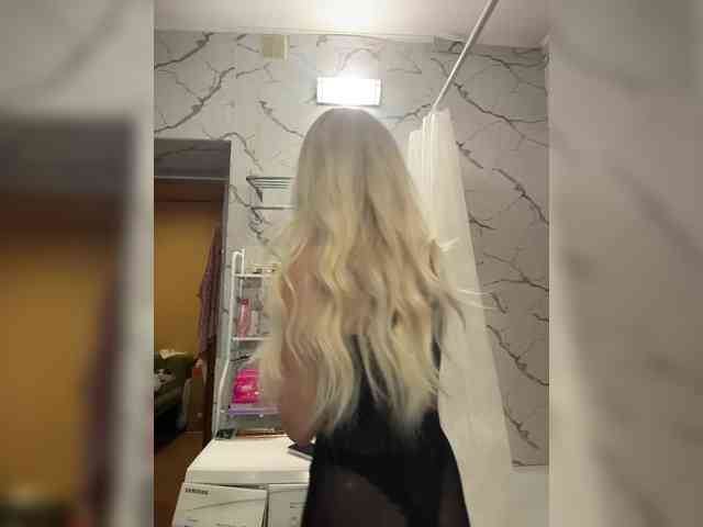 GoldPussy69 webcam