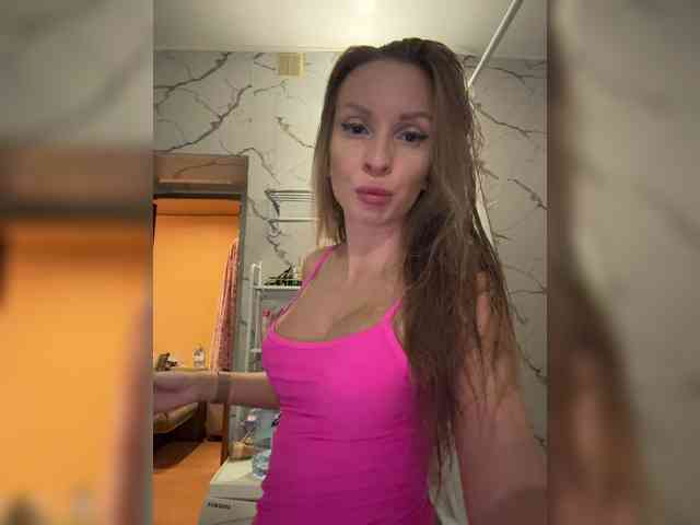 GoldPussy69 webcam