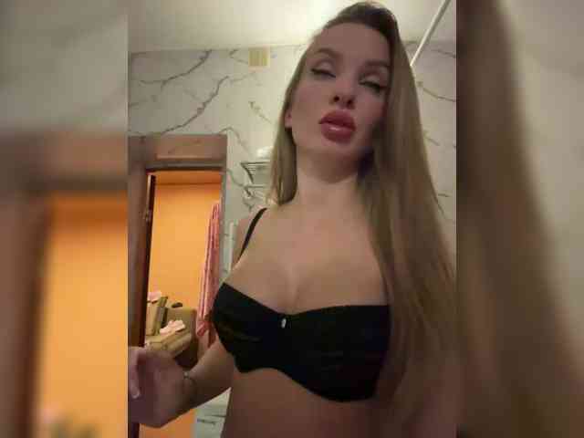 GoldPussy69 webcam