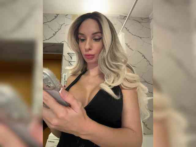 GoldPussy69 GoldPussy69