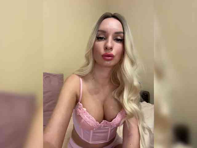GoldPussy69 webcam