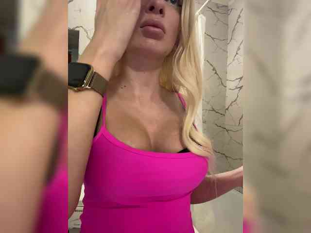 GoldPussy69 webcam