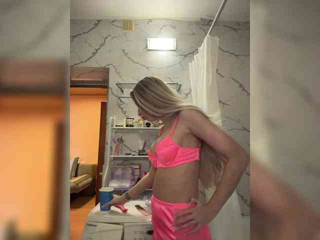 GoldPussy69 webcam