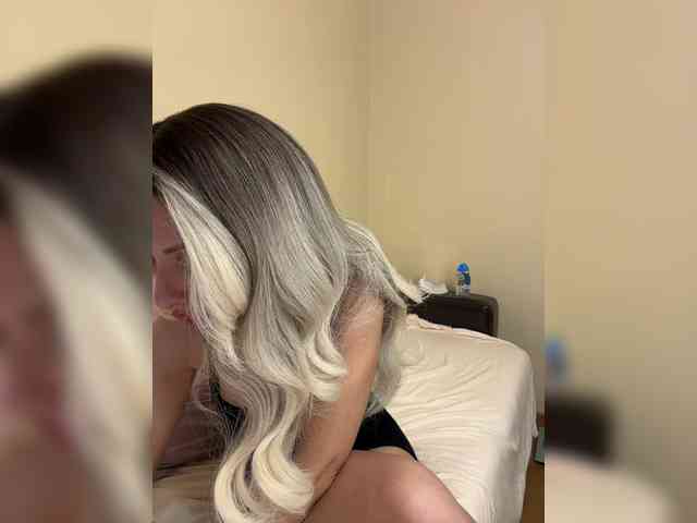 GoldPussy69 webcam
