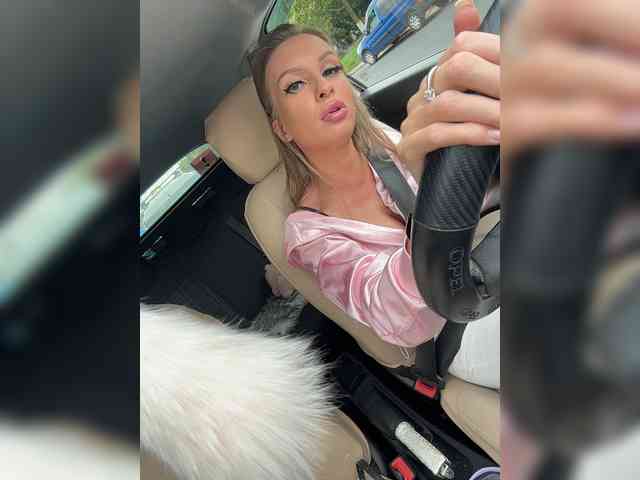 GoldPussy69 webcam