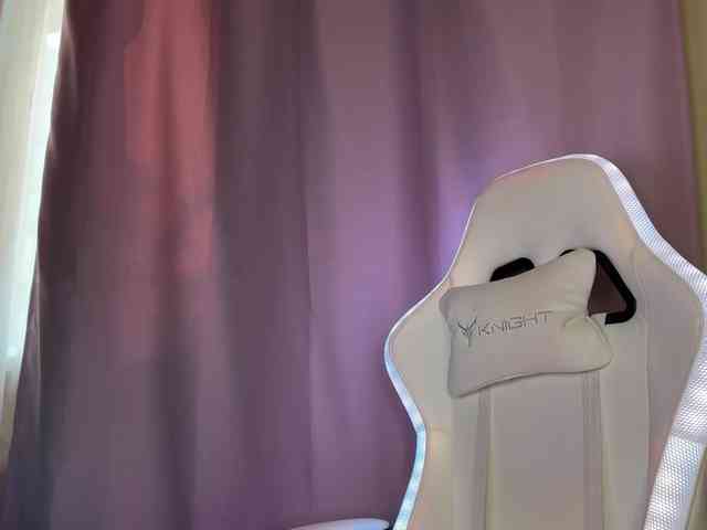 GoldPussy69 webcam