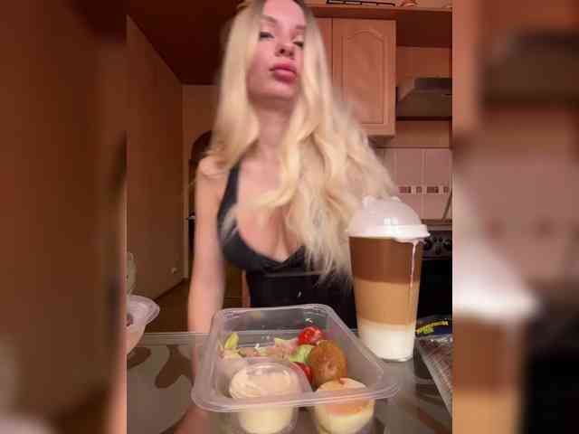 GoldPussy69 webcam