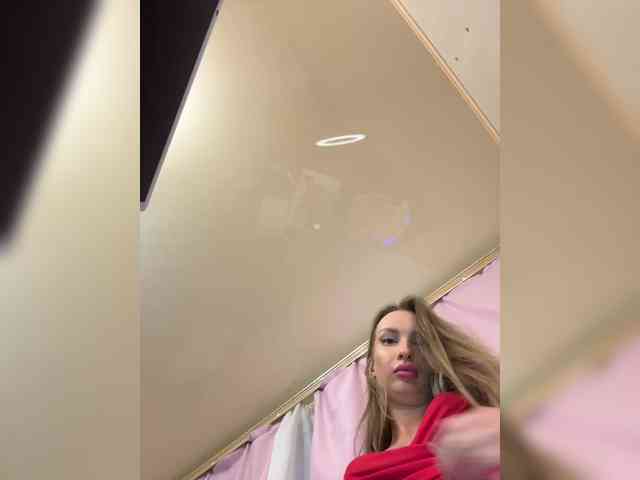 GoldPussy69 webcam
