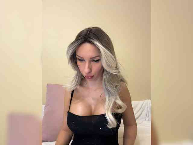 GoldPussy69 webcam