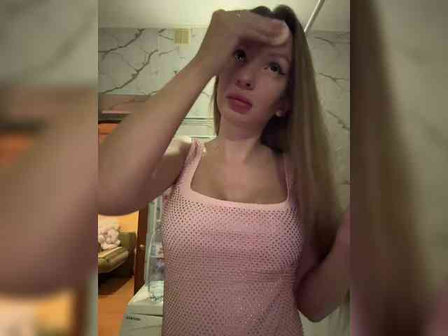 GoldPussy69 webcam