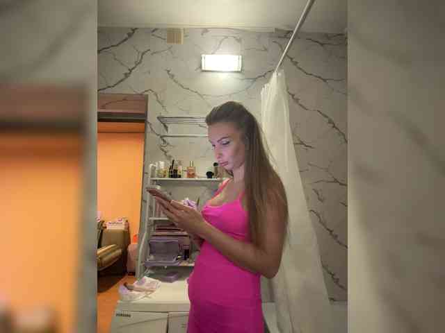 GoldPussy69 webcam