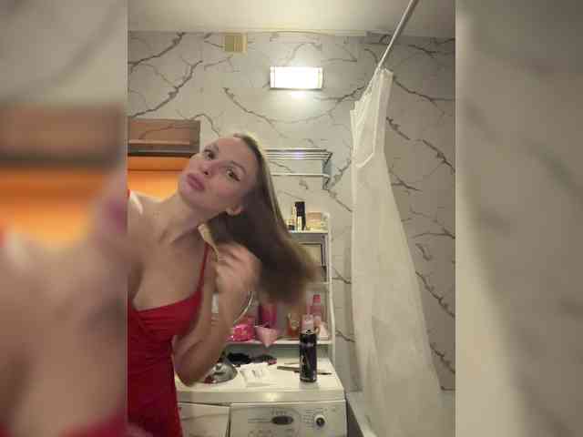 GoldPussy69 webcam