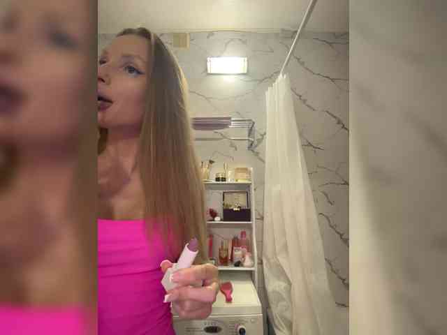 GoldPussy69 webcam