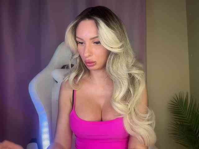 Модель: GoldPussy69