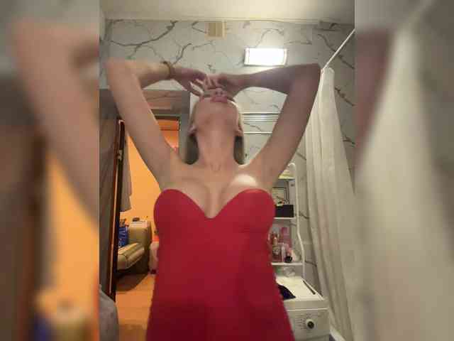 GoldPussy69 webcam
