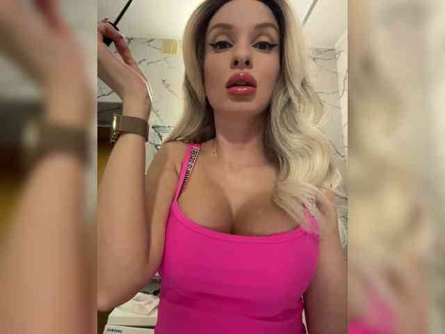 Модель: GoldPussy69
