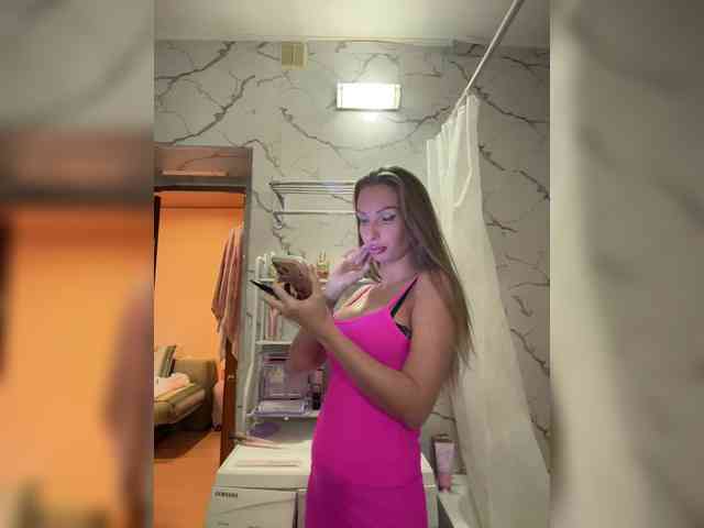 GoldPussy69 webcam