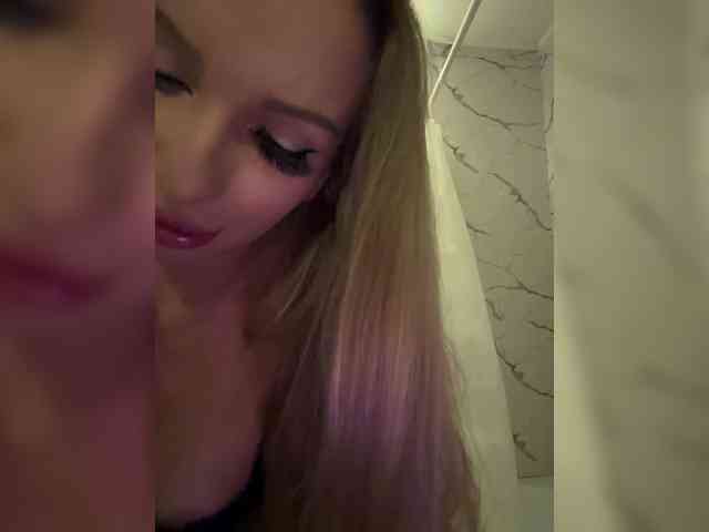 GoldPussy69 webcam