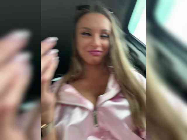 GoldPussy69 webcam