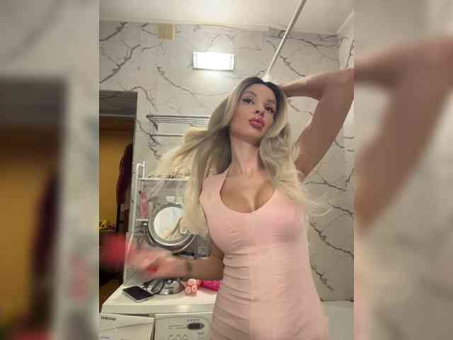 GoldPussy69 webcam