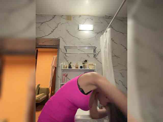 GoldPussy69 webcam