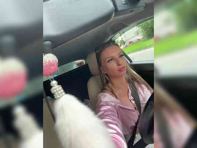 GoldPussy69 webcam