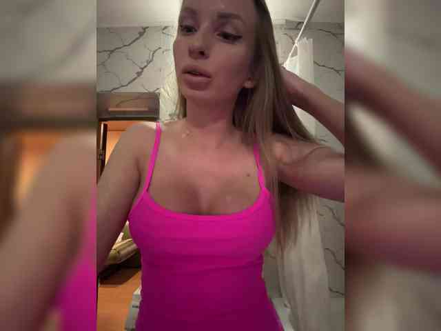 GoldPussy69 webcam