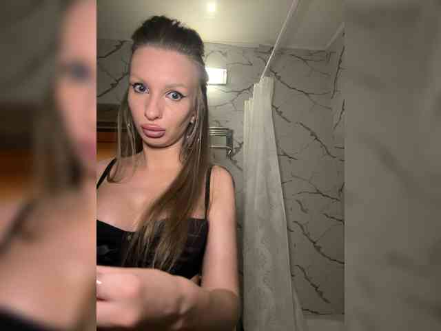 GoldPussy69 webcam
