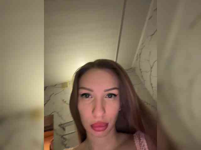 GoldPussy69 webcam