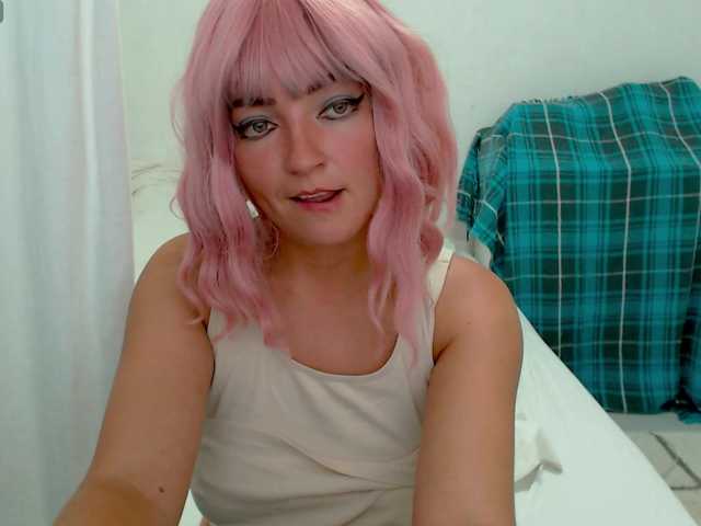 MagicPink live cam on BongaCams