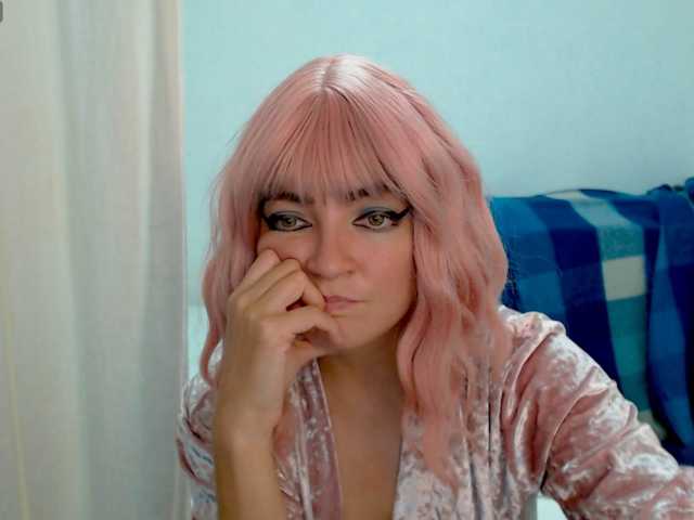MagicPink live cam preview